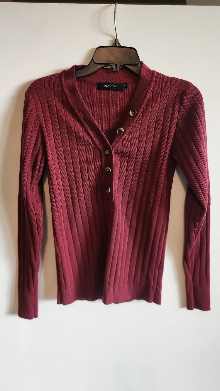 FASHION Women's Ribbed Knit Henley Top - Burgundy / Maroon Size Small Wt1
